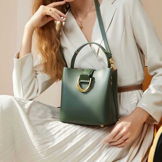Women’s Genuine Leather Bucket Shoulder Bag – Large Capacity Crossbody for Daily Commute