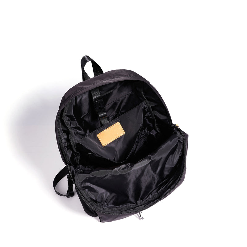 Minimalist Nylon Spacious Capacity Zipper Backpack